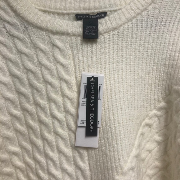 Oversized Ribbed Sweater - Picture 2 of 2